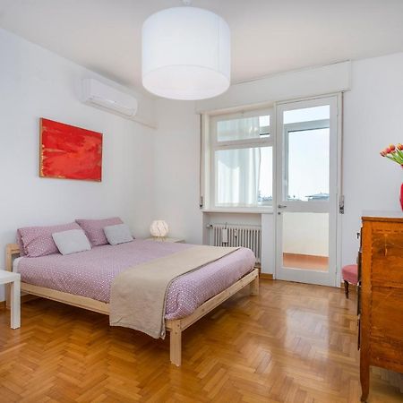 Udine Viale Venezia Huge Red Apartment Экстерьер фото