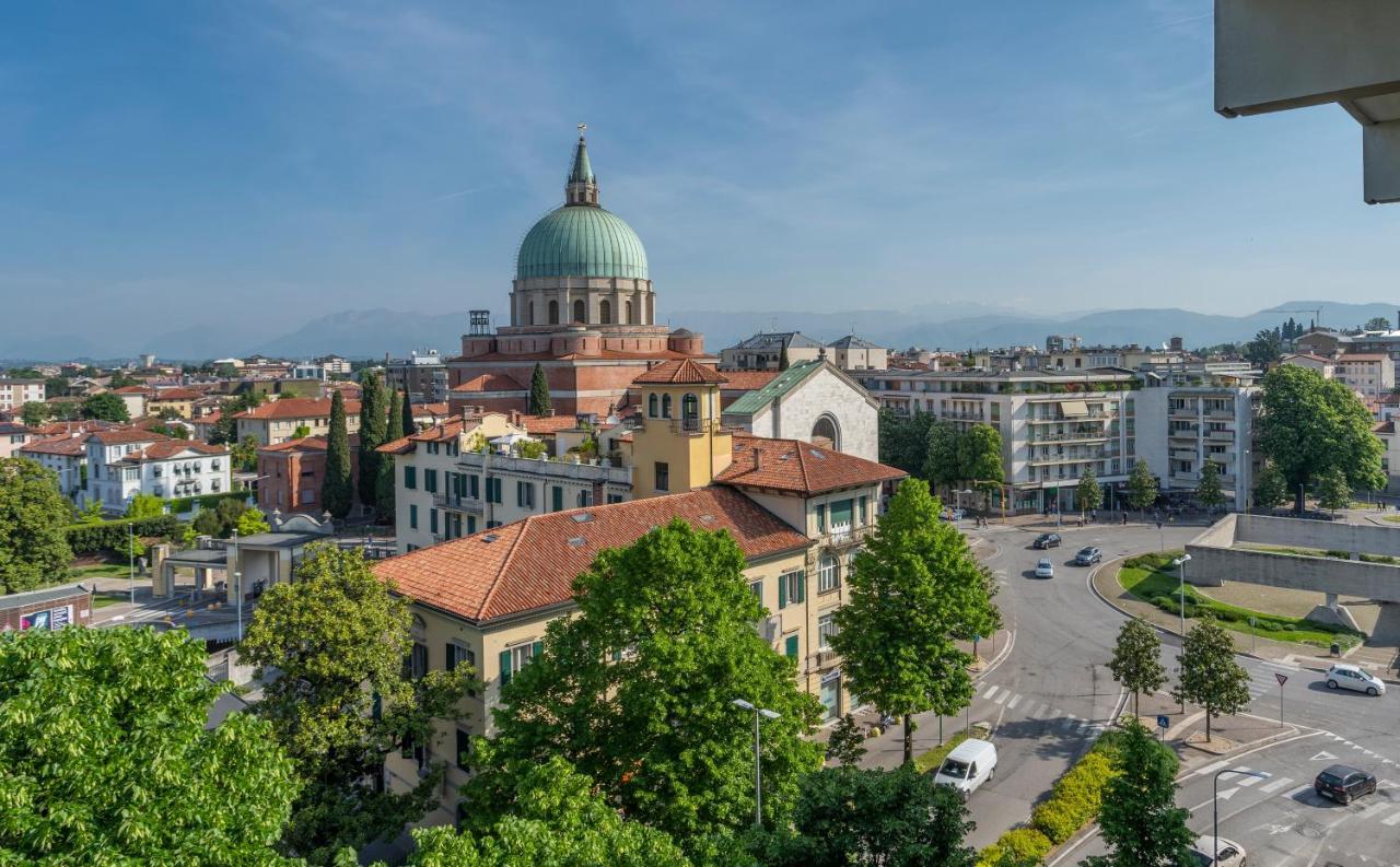 Udine Viale Venezia Huge Red Apartment Экстерьер фото